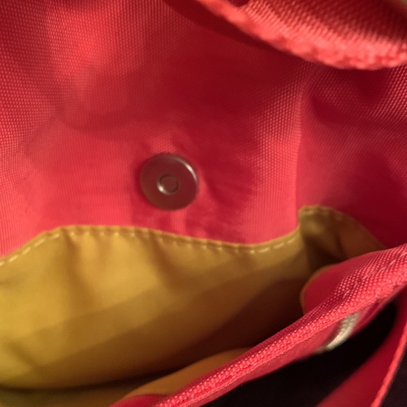 Baggallini Tokyo Mini Crossbody Nylon Bag Coral purse turnlock barely used EUC - Picture 9 of 9